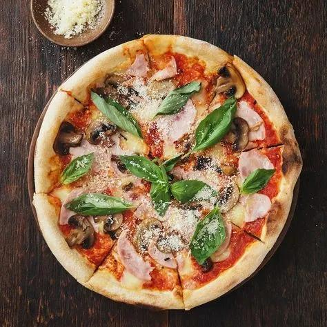 Pizza Regina
