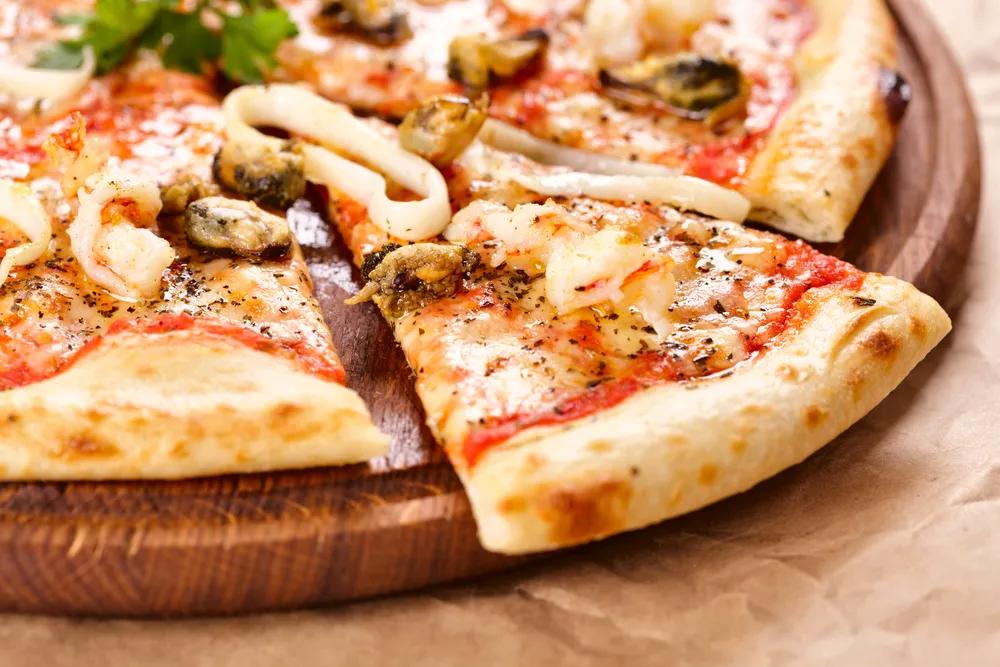 Seafood Pizza