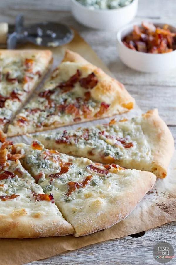Creamy Fumato Chicken Pizza