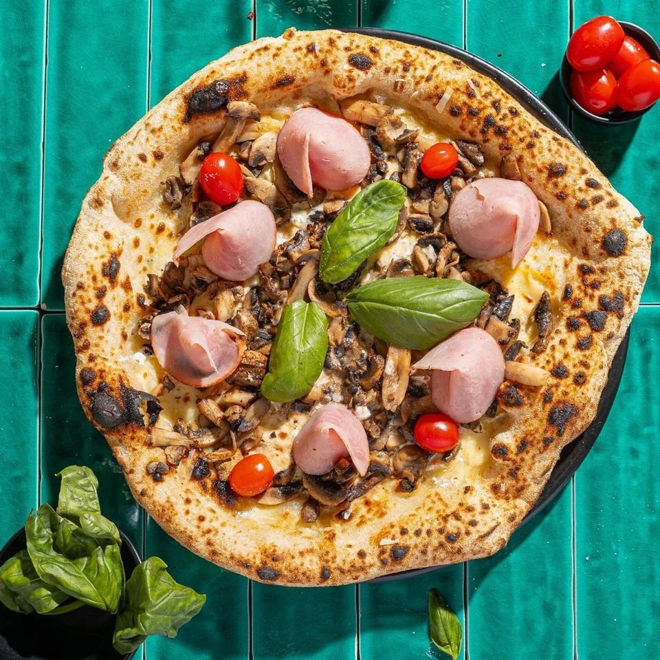Pizza Regina