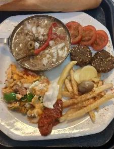 Plat Foul Taamia Frites  Omelette