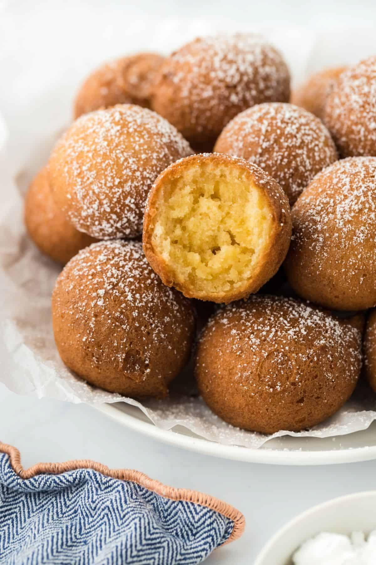 Beignet Cake