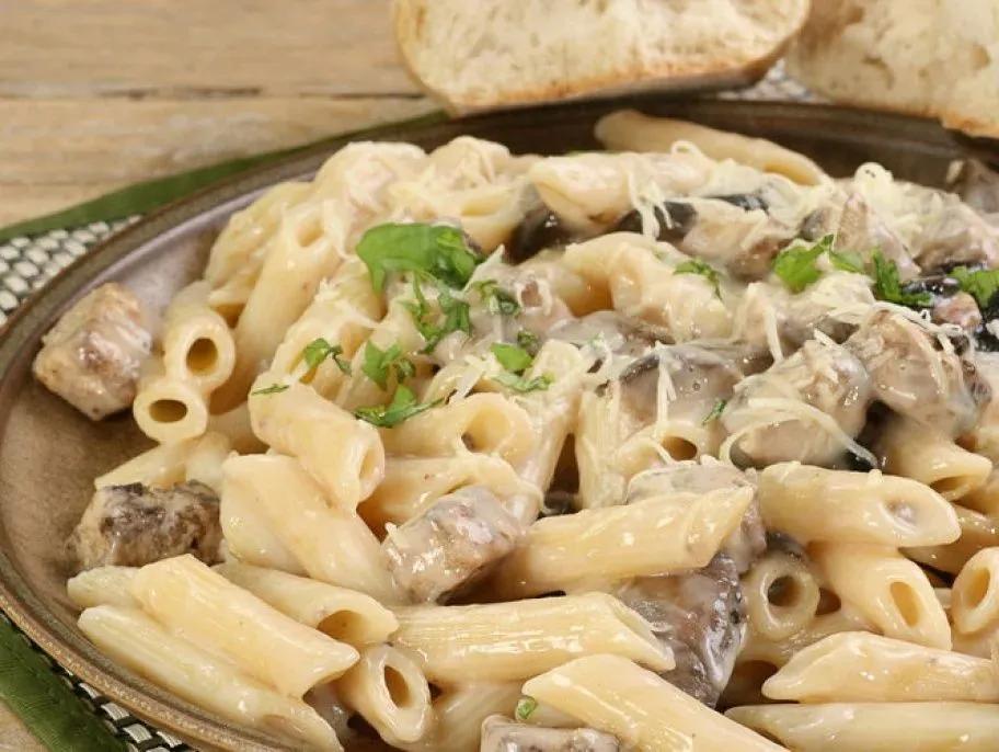 Penné poulet champignons