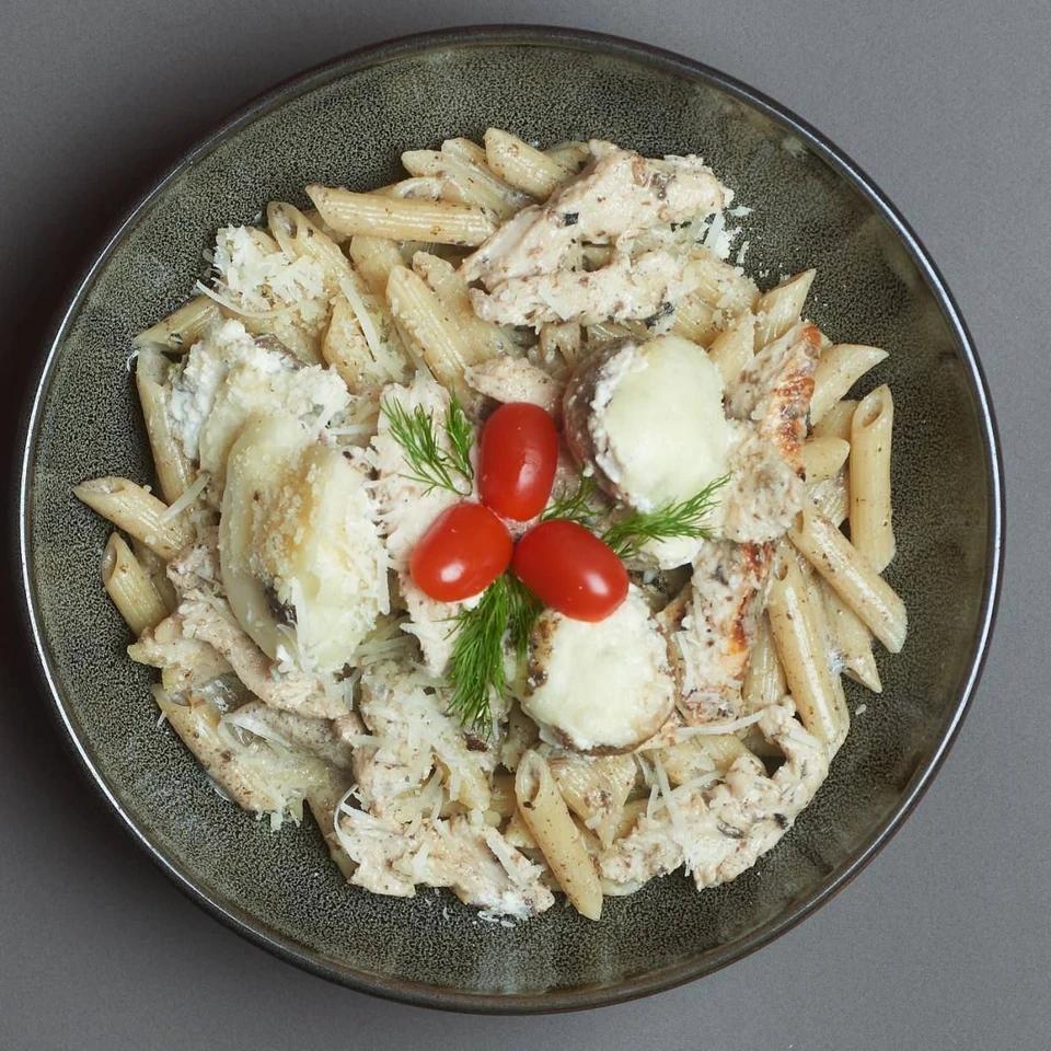 Penne Pollo E Funghi