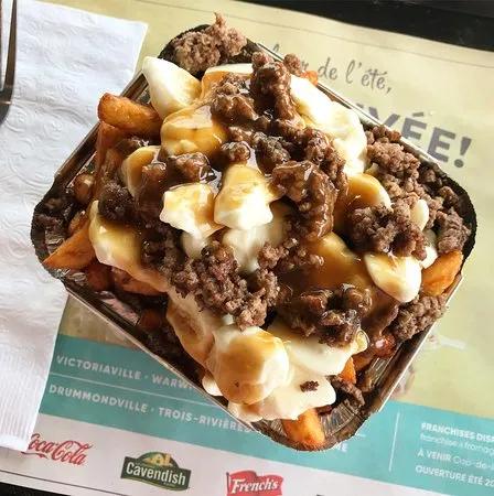 Poutine Cheddar Meat
