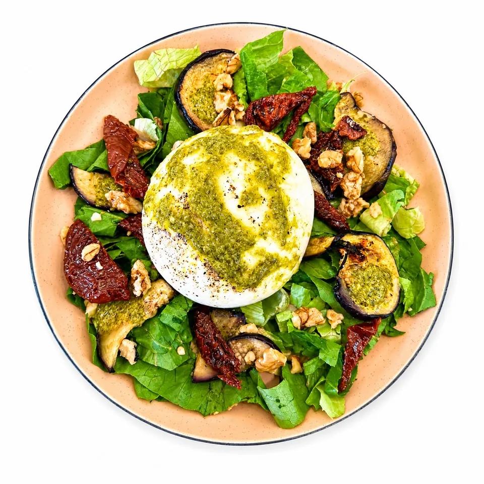 Salade Burrata Mediterranean