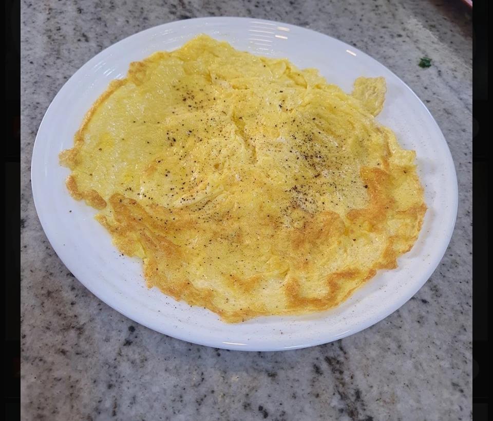 بيض مقلي (Œufs frites)