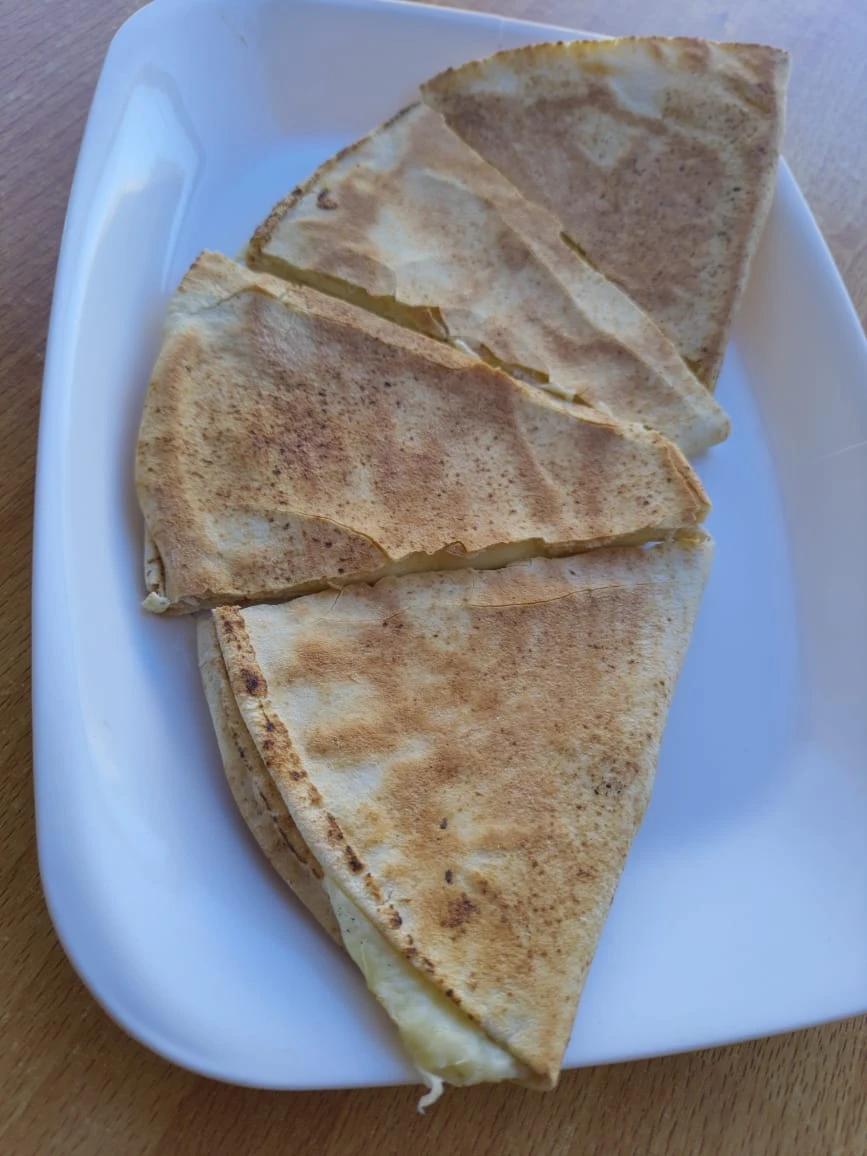 جبنة مع حار (Fromage piquant)