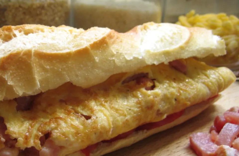Sandwich Omelette