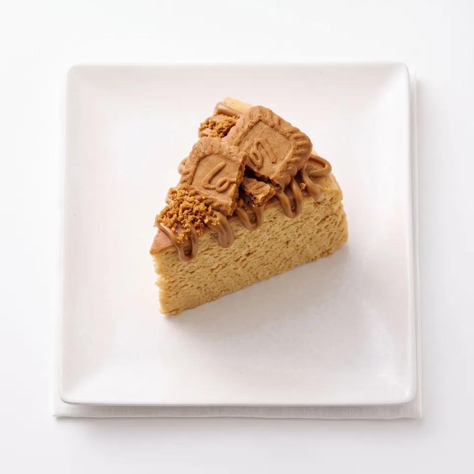 Lotus Fluffy Cake
