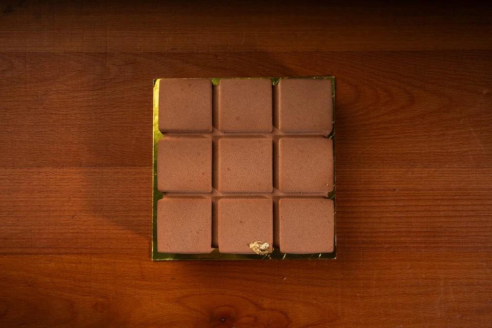 Cube Praline Amande 8 personnes