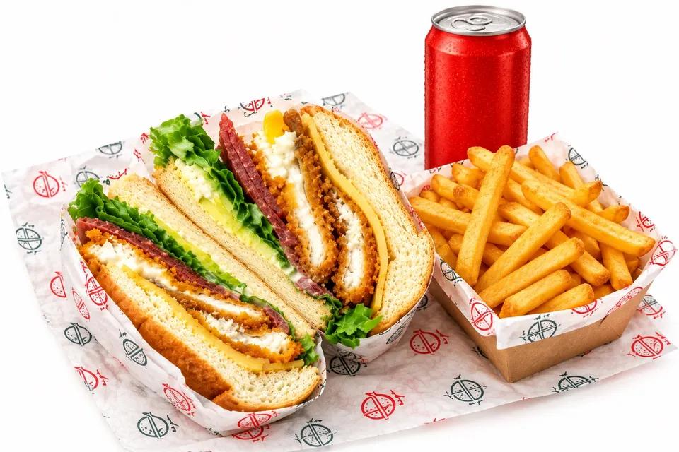 Burger Filet-o-fish Dorade + Barquette de Frites + Canette
