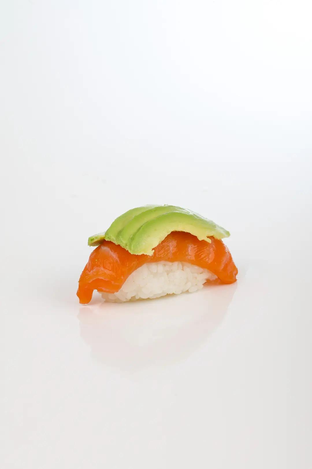 Nigiri saumon avocat (2 pièces)