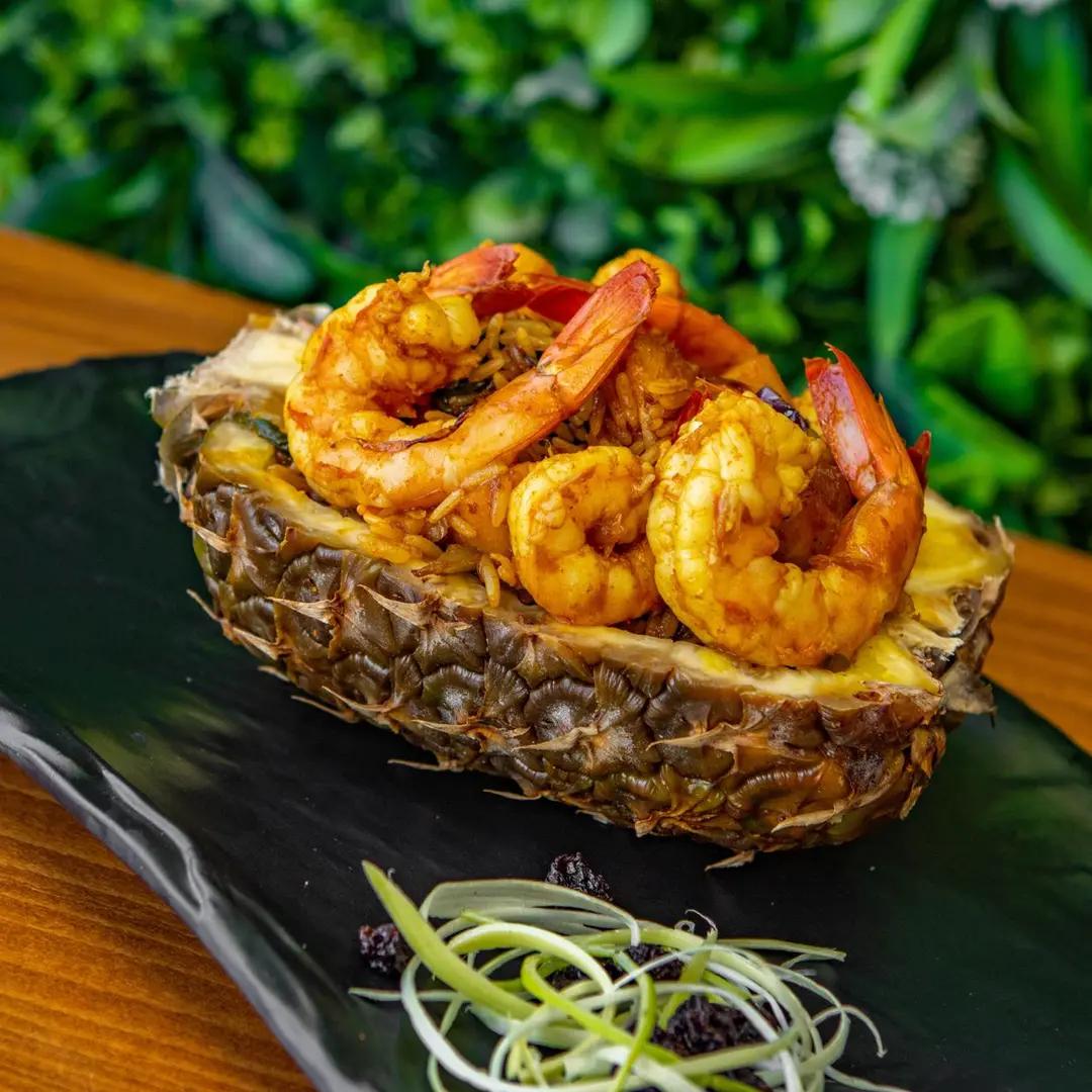 Khao Pad Sapparod crevettes